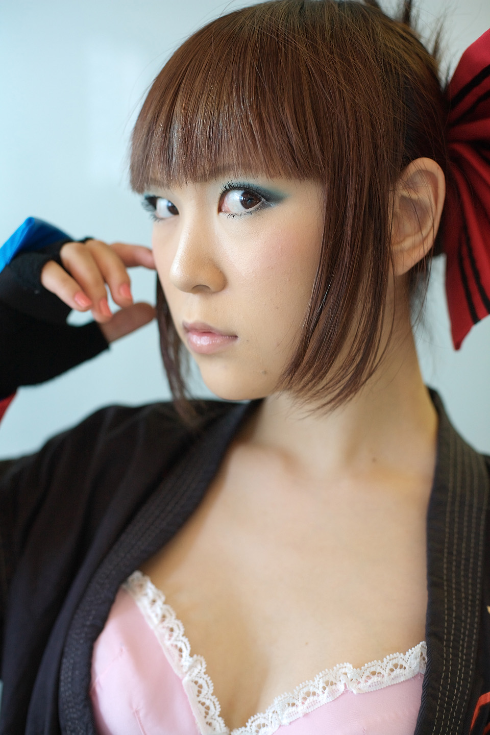 aihara_makoto, bra, cosplay, gloves, hair_bow, kabi, open_gi, rumble_roses