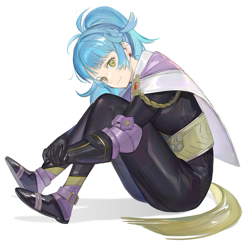 1girl, ahoge, bangs, black_bodysuit, black_gloves, blue_hair, bodysuit, cape, closed_mouth, commentary, earrings, english_commentary, fire_emblem, fire_emblem_heroes, gloves, green_eyes, head_tilt, highres, jewelry, kyufe, long_hair, long_sleeves, looking_at_viewer, ponytail, reginn_(fire_emblem), shiny, shiny_hair, simple_background, sitting, smile, solo, tied_hair, white_background, white_cape