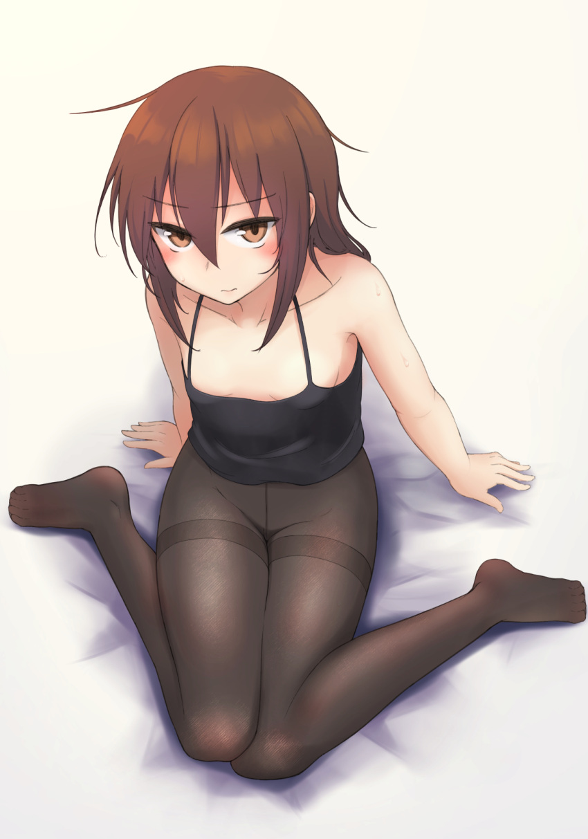 1girl, bangs, bed_sheet, black_legwear, black_tank_top, blush, breasts, brown_eyes, brown_hair, closed_mouth, eyebrows_visible_through_hair, hair_between_eyes, highres, ishitsubute, kantai_collection, pantyhose, short_hair, simple_background, sitting, small_breasts, solo, tank_top, thighband_pantyhose, wakaba_(kantai_collection)
