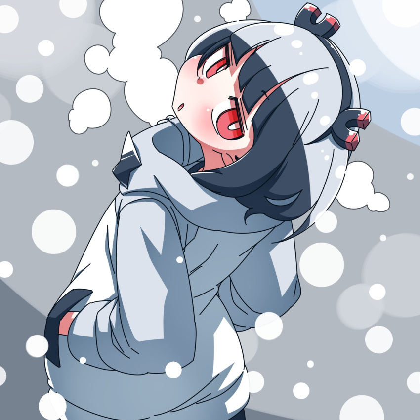 1girl, black_hair, black_hairband, blush, commentary_request, from_behind, grey_hair, hairband, hands_in_pockets, hanya_(hanya_yashiki), head_tilt, highres, jacket, jitomi_monoe, long_sleeves, looking_at_viewer, looking_back, magnet, parted_lips, red_eyes, solo, upper_body, virtual_youtuber, voms, white_jacket