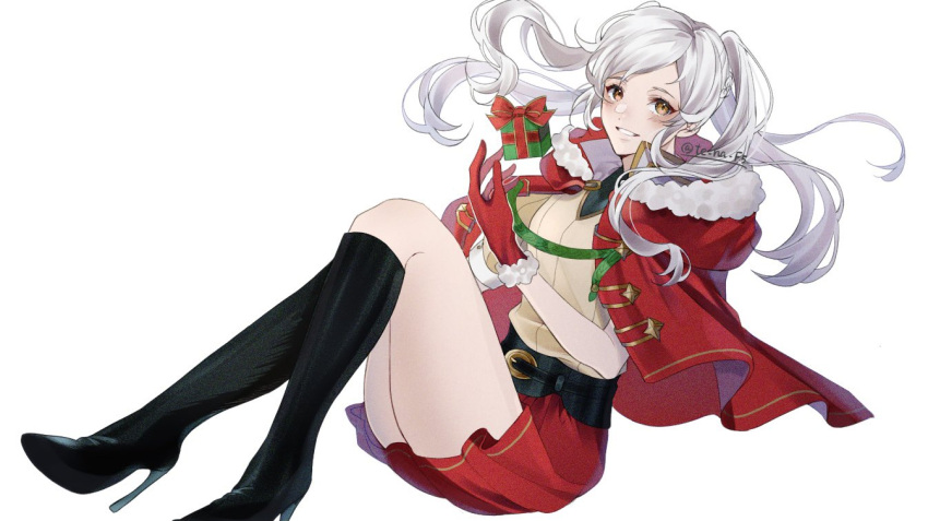 1girl, alternate_costume, bangs, belt, belt_buckle, black_belt, black_footwear, blonde_hair, blush, boots, buckle, cape, christmas_present, collared_shirt, eyelashes, fire_emblem, fire_emblem_awakening, full_body, fur_trim, gloves, gold_trim, high_heels, hood, hooded_cape, invisible_chair, knee_boots, leaning_back, looking_at_viewer, parted_lips, red_gloves, red_skirt, robin_(fire_emblem), robin_(fire_emblem)_(female), shirt, sidelocks, simple_background, sitting, skirt, smile, solo, tan_sweater, te_na_f5, twintails, twitter_username, white_background, white_hair