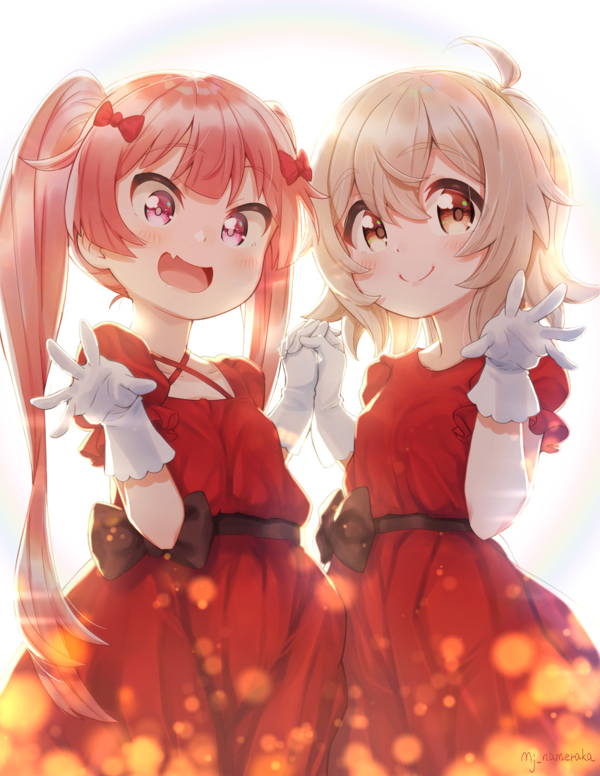2girls, :d, ahoge, bangs, blush, bow, brown_eyes, closed_mouth