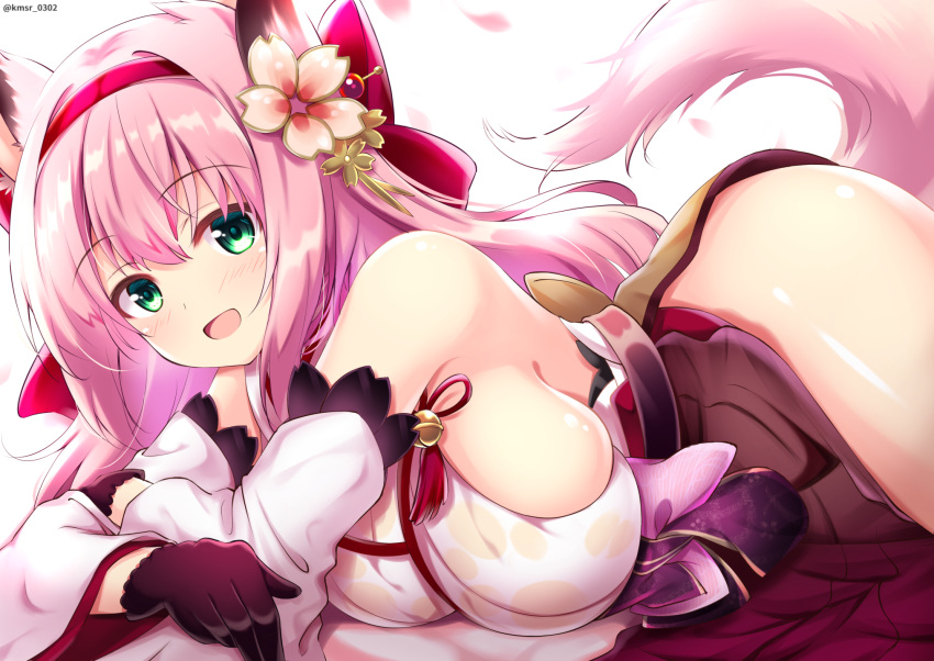 1girl, animal_ear_fluff, animal_ears, ass, azur_lane, bangs, bare_shoulders, black_gloves