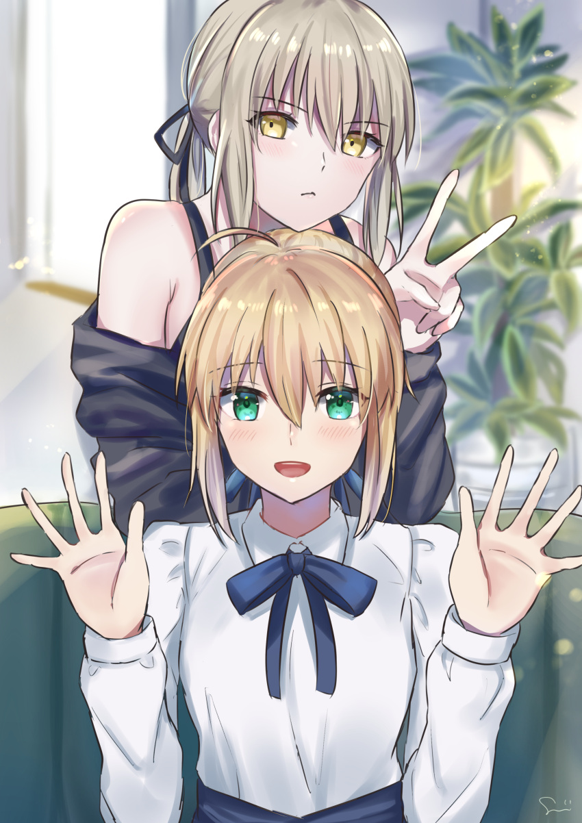 2girls, absurdres, ahoge, artoria_pendragon_(all), bangs, bare_shoulders, black_ribbon, blonde_hair