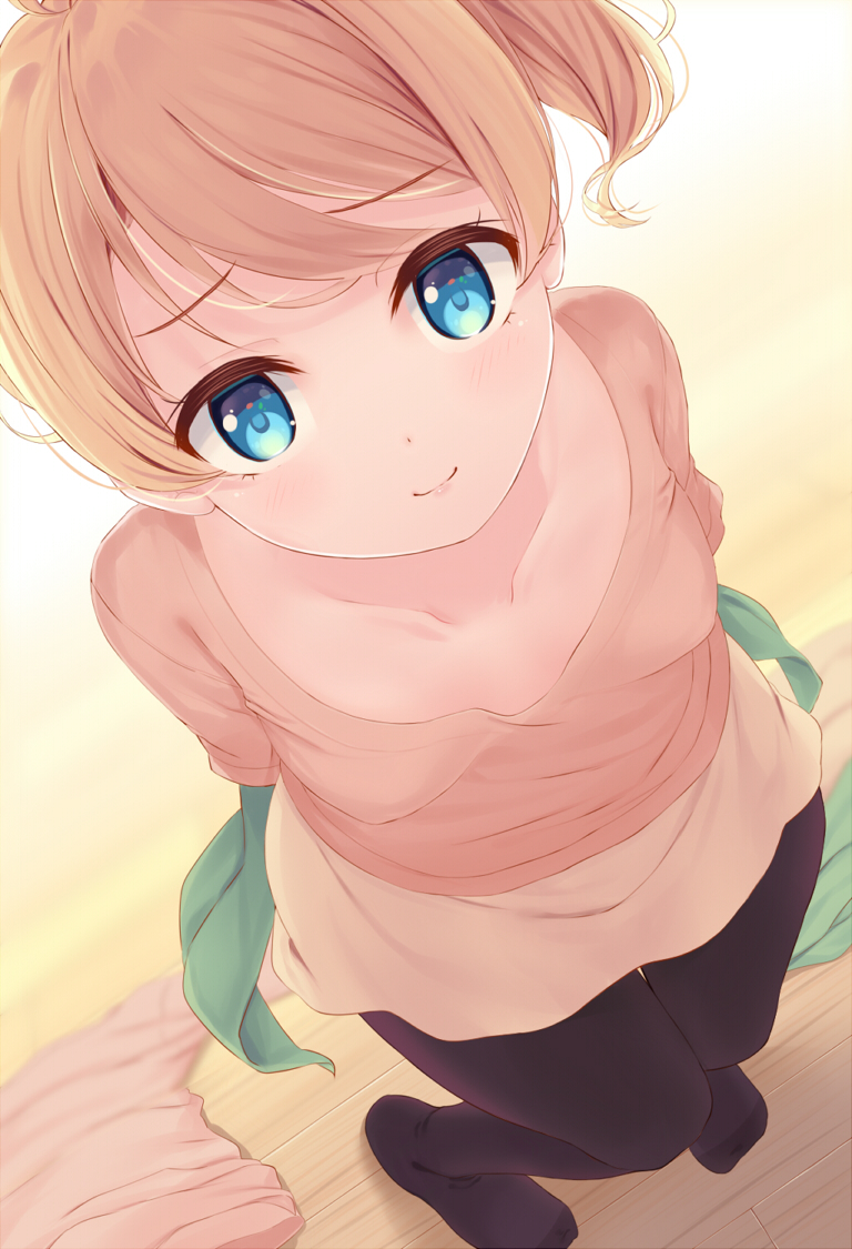 1girl, bangs, black_legwear, blonde_hair, blue_eyes, breasts, close-up, collarbone