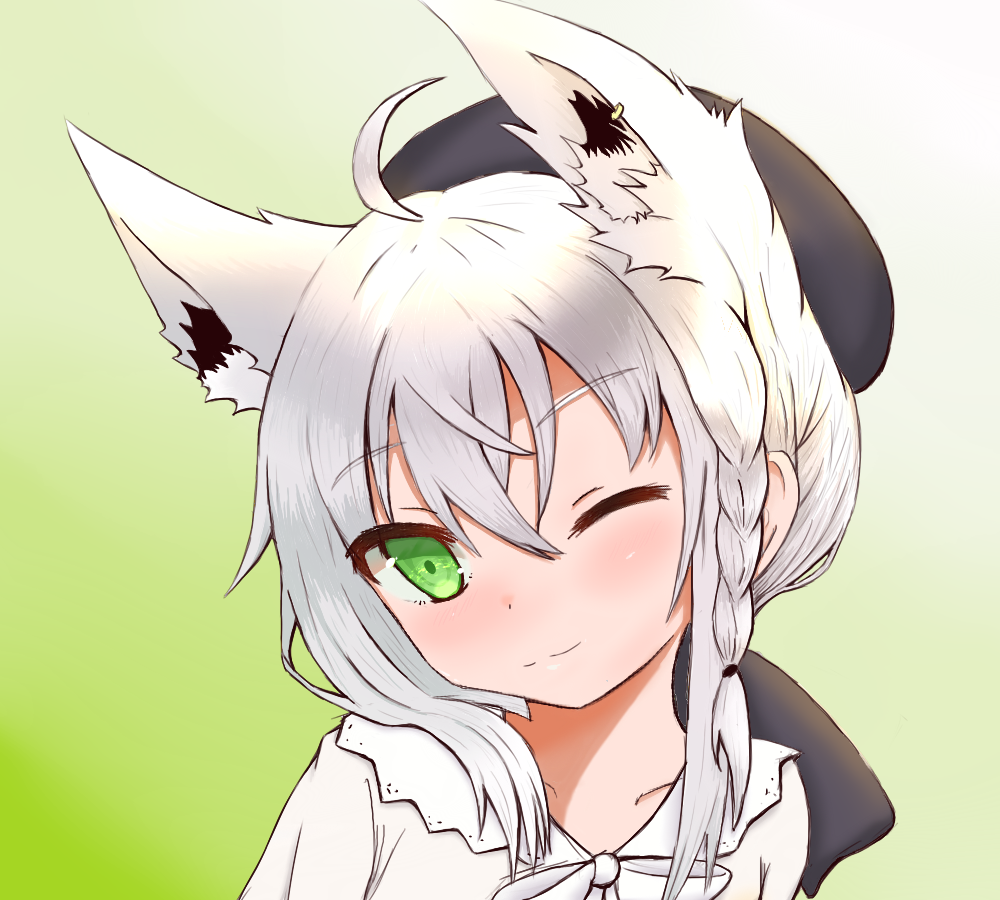 ahoge, animal_ear_fluff, animal_ears, bangs, beret, black_headwear, braid, collarbone, commentary_request, eyebrows_visible_through_hair, fox_ears, fox_girl, gradient, gradient_background, green_background, green_eyes, hair_between_eyes, hat, hololive, long_hair, looking_at_viewer, one_eye_closed, panzer87631631, shirakami_fubuki, shirt, sidelocks, single_braid, smile, upper_body, virtual_youtuber, white_hair, white_shirt