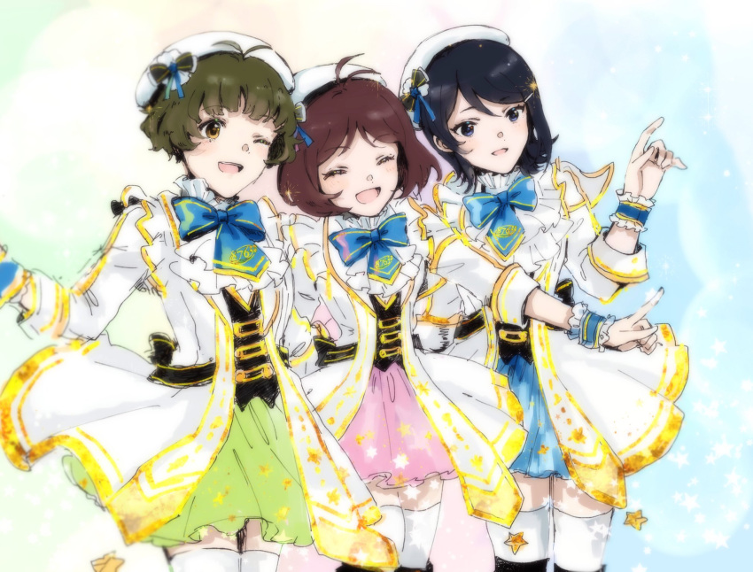 1boy, 2girls, ^_^, akizuki_ryou, antenna_hair, arm_around_waist, black_hair, blue_bow