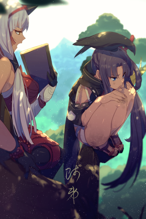 2girls, armor, armored_dress, bangs, bare_shoulders, bird, black_gloves, black_hair
