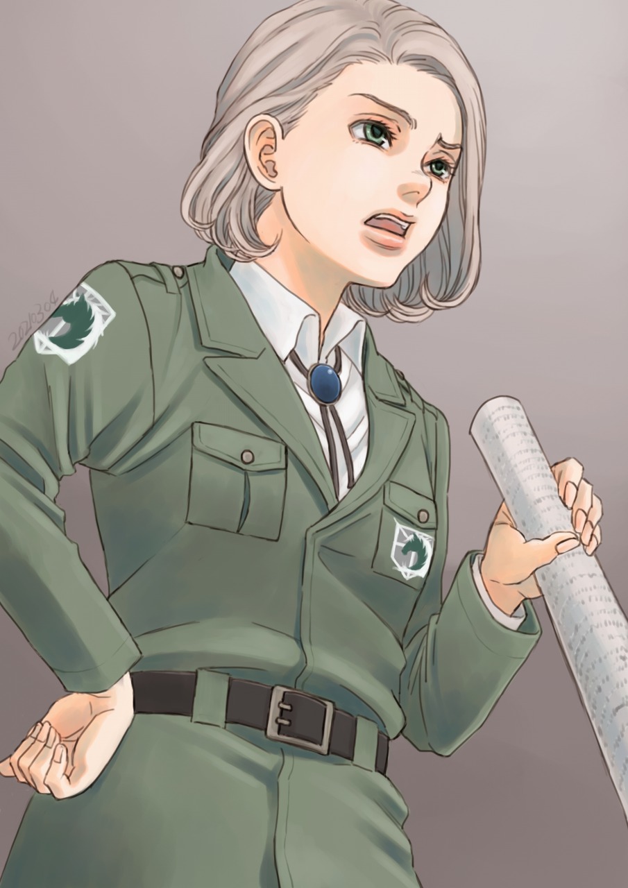 1girl, belt, brooch, ganyapin, green_eyes, green_shirt, grey_background, hand_on_hip