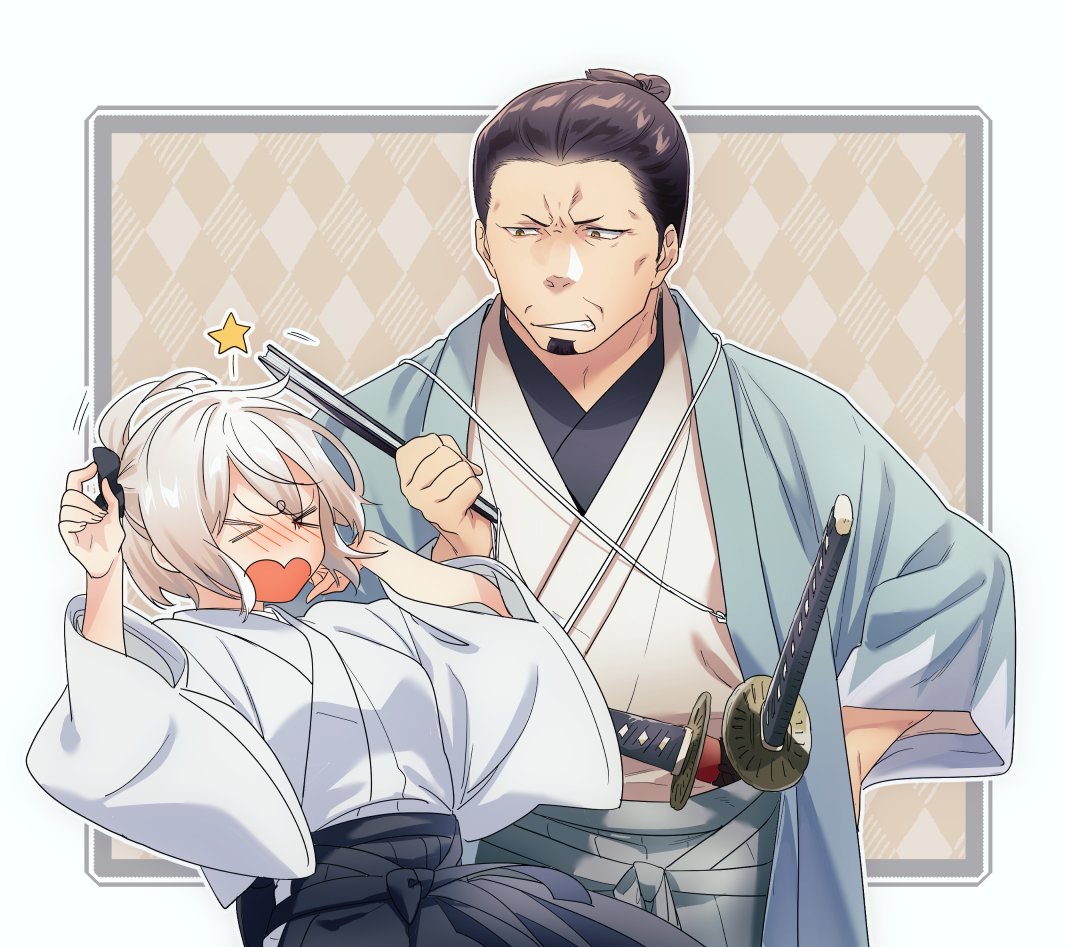 >_<, 1boy, 1girl, annoyed, argyle, argyle_background, black_bow, black_hair