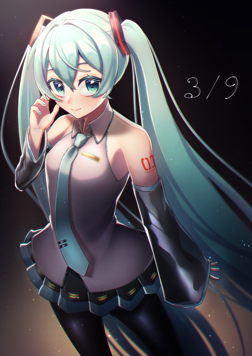 1girl, 39, ataraii_moyasi, bangs, black_legwear, black_skirt, black_sleeves, blue_eyes
