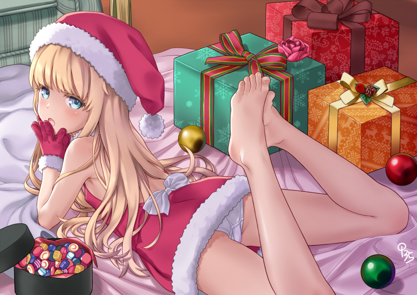 1girl, aoi_kumiko, ass, bangs, barefoot, blonde_hair, blue_eyes, blush