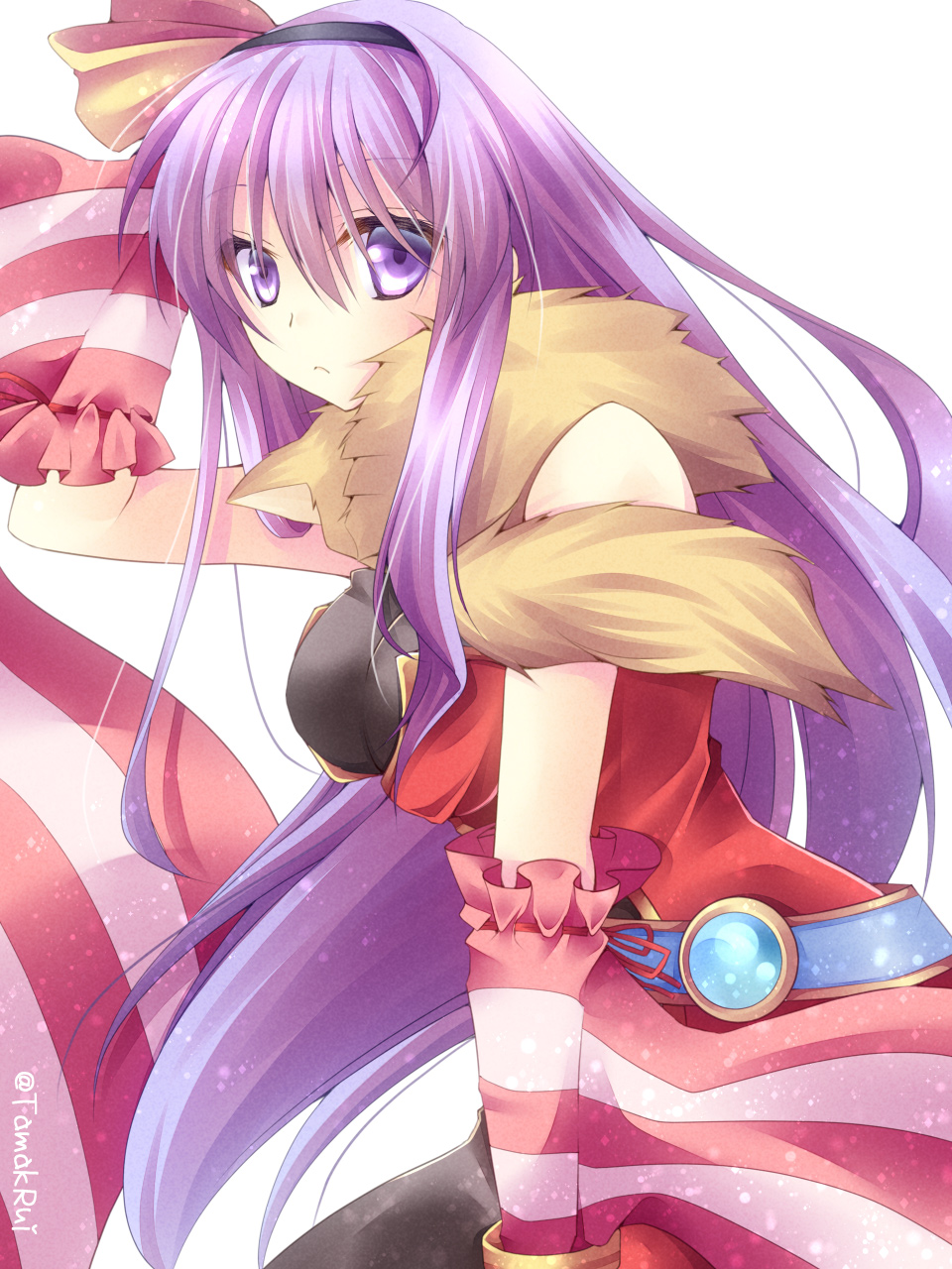1girl, animal_around_neck, bangs, belt, black_hairband, black_pants, black_shirt, blue_belt