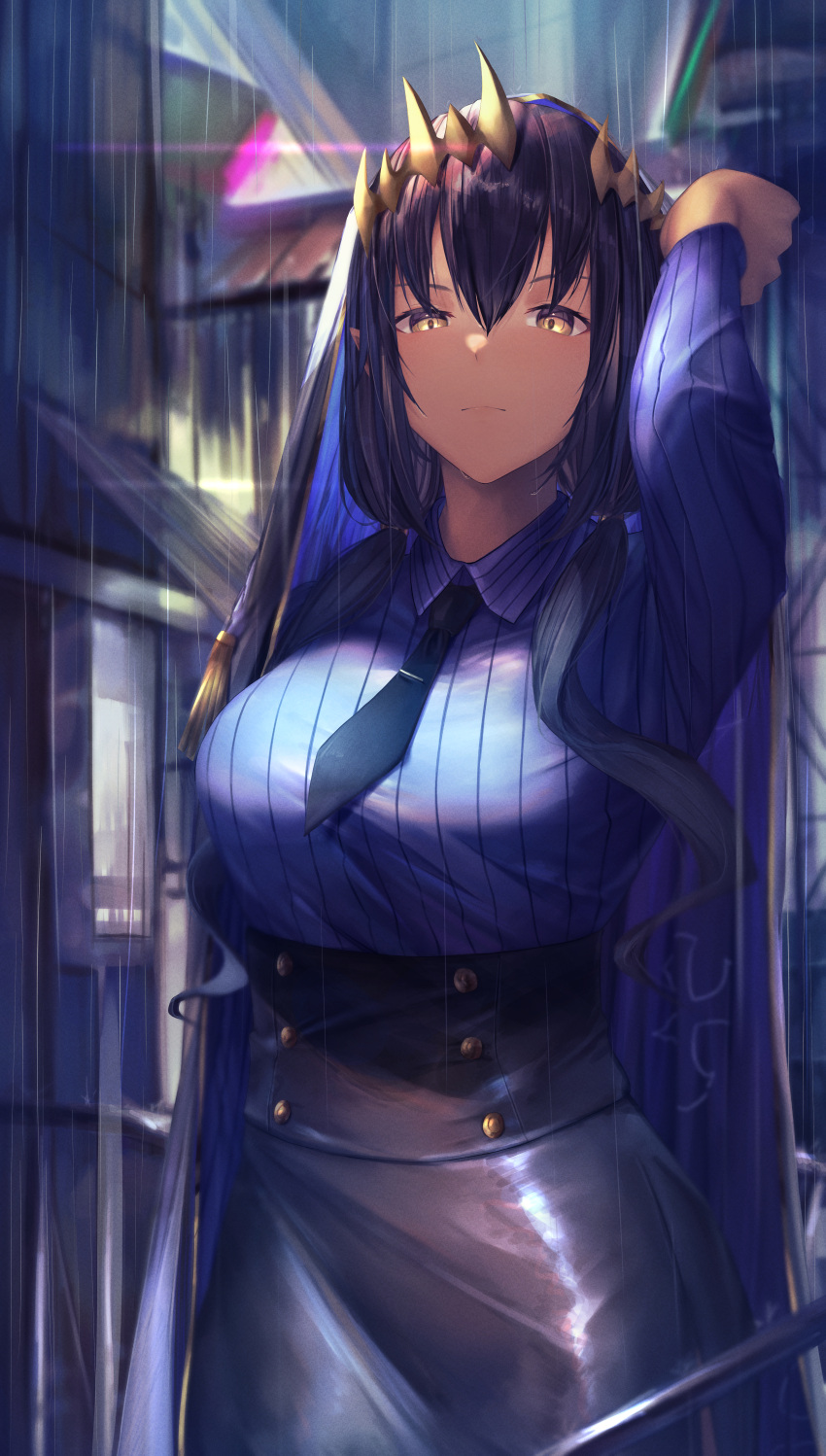 1girl, absurdres, arm_up, black_hair, black_neckwear, black_skirt, blue_shirt, closed_mouth, collared_shirt, corset, cowboy_shot, highres, honey_strap, huge_filesize, lens_flare, long_sleeves, looking_at_viewer, mugi_maccha, necktie, night, outdoors, pencil_skirt, rain, shimamura_charlotte, shirt, skirt, smile, solo, striped, striped_shirt, vertical-striped_shirt, vertical_stripes, virtual_youtuber, yellow_eyes