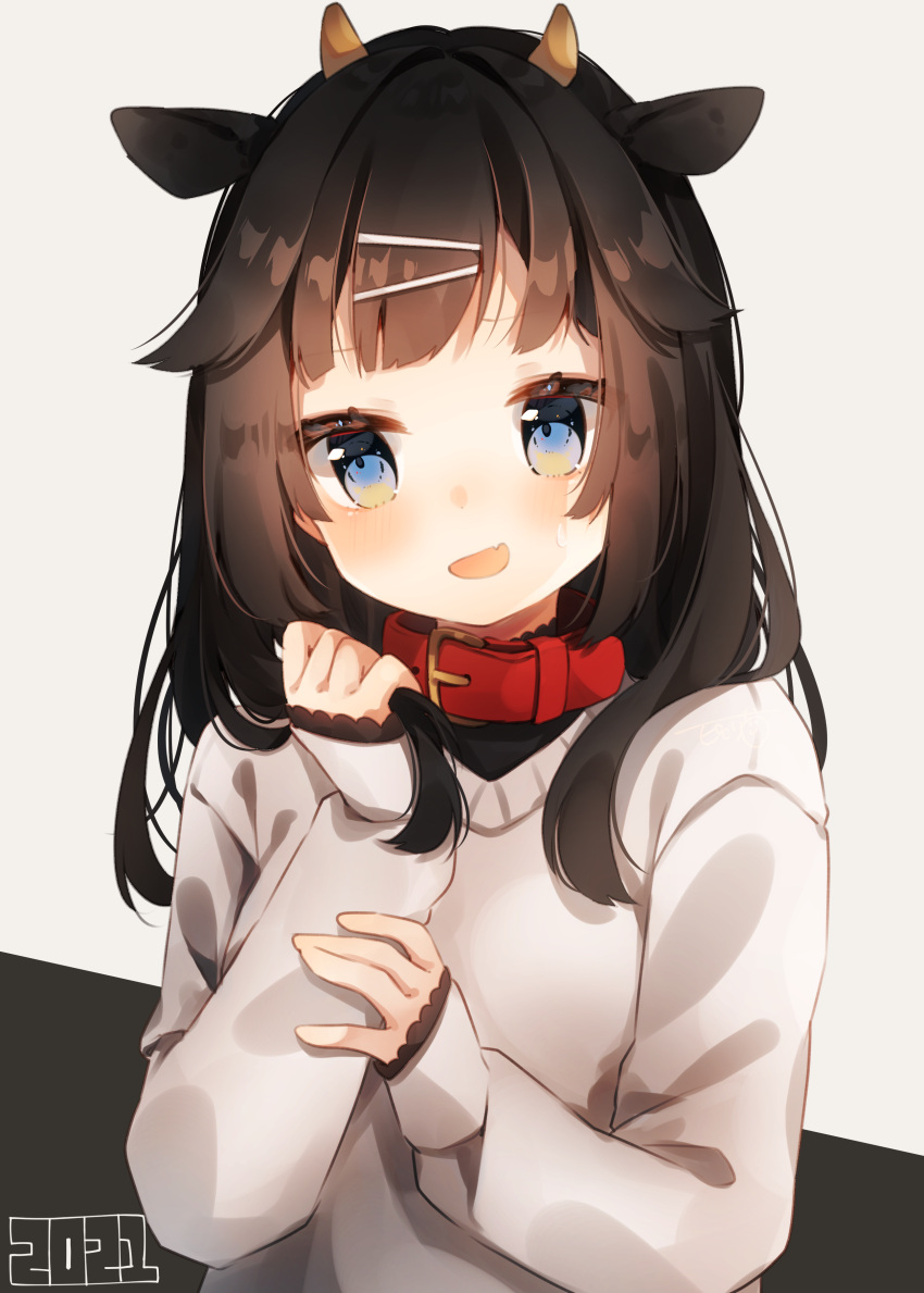 1girl, 2021, :d, absurdres, animal_ears, bangs, black_background, black_hair, blue_eyes, blush, chinese_zodiac, collar, cow_ears, cow_girl, cow_horns, fang, grey_background, grey_sweater, hair_ornament, hairclip, heripiro, highres, horns, long_hair, long_sleeves, open_mouth, original, puffy_long_sleeves, puffy_sleeves, red_collar, sleeves_past_wrists, smile, solo, sweat, sweater, two-tone_background, year_of_the_ox