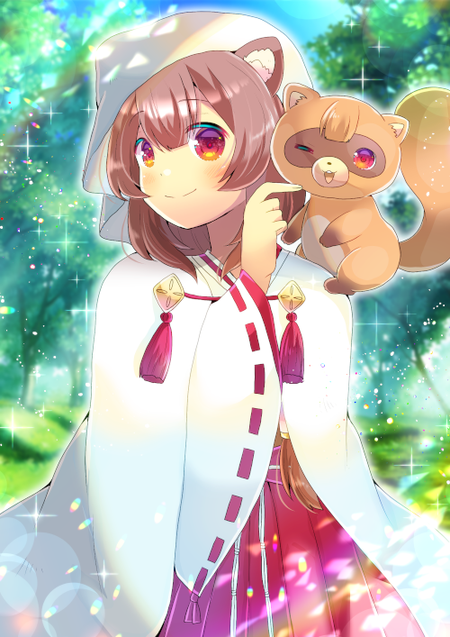 1girl, ;d, animal, animal_ear_fluff, animal_ears, animal_on_shoulder, bangs, blurry