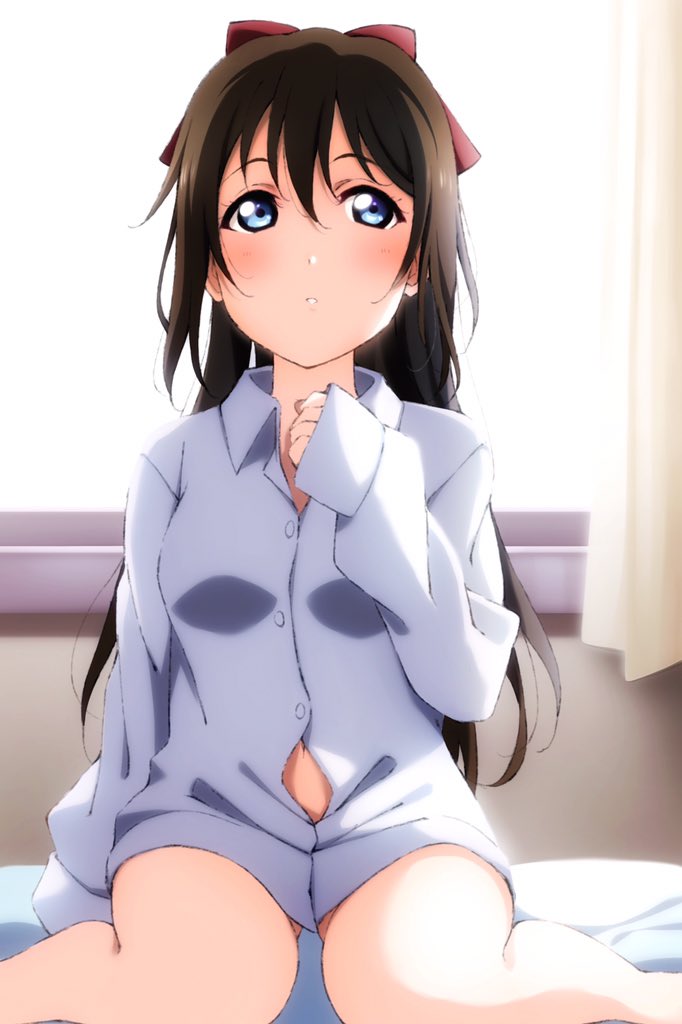 1girl, bad_id, bad_twitter_id, bangs, bare_legs, bed, blue_eyes, bow