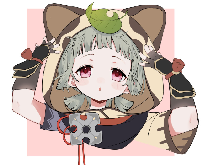 1girl, black_gloves, blush, commentary_request, facing_viewer, fingerless_gloves, genshin_impact, gloves