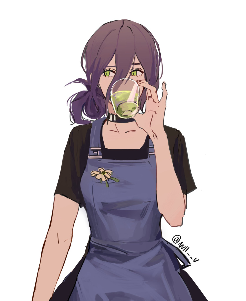 1girl, alternate_costume, apron, black_choker, black_shirt, blue_apron, breasts, chainsaw_man, choker, commentary, covered_mouth, cup, drink, green_eyes, hair_between_eyes, highres, holding, holding_cup, jewelry, looking_to_the_side, medium_breasts, null_(skev7724), purple_hair, reze_(chainsaw_man), ring, shirt, short_hair, short_sleeves, simple_background, solo, t-shirt, tied_hair, twitter_username, upper_body, white_background