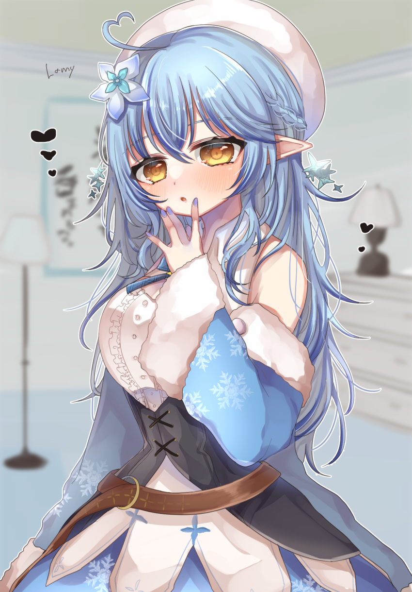 1girl, :o, ahoge, bangs, belt, beret, black_corset, blue_flower, blue_hair, blue_jacket, blue_skirt, blurry, blurry_background, breasts, brown_belt, character_name, corset, eyebrows_visible_through_hair, flower, fur_trim, hair_flower, hair_ornament, hat, heart, heart_hair, highres, hololive, jacket, lamp, large_breasts, off_shoulder, open_mouth, richi, skirt, solo, virtual_youtuber, w, yellow_eyes, yukihana_lamy