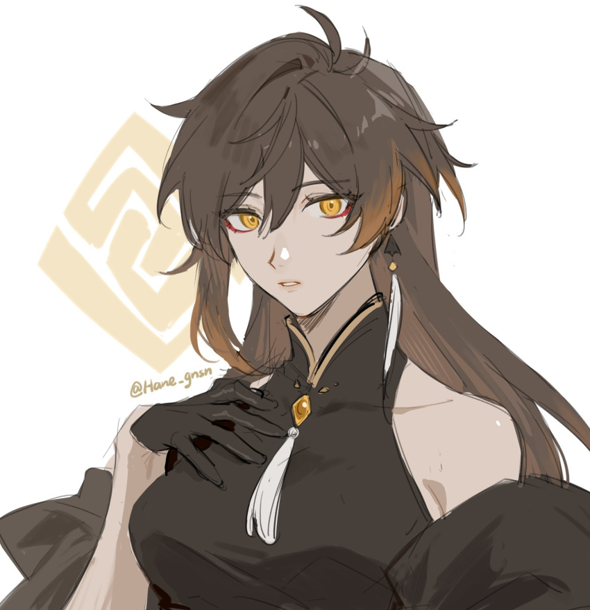1girl, akabane_yu, bangs, black_dress, black_gloves, black_hair, breasts, brown_hair, china_dress, chinese_clothes, dress, earrings, genderswap, genderswap_(mtf), genshin_impact, gloves, gradient_hair, hair_between_eyes, hand_on_own_chest, highres, jewelry, large_breasts, long_hair, looking_at_viewer, multicolored_hair, parted_lips, simple_background, single_earring, sketch, solo, tassel, tassel_earrings, upper_body, yellow_eyes, zhongli_(genshin_impact)