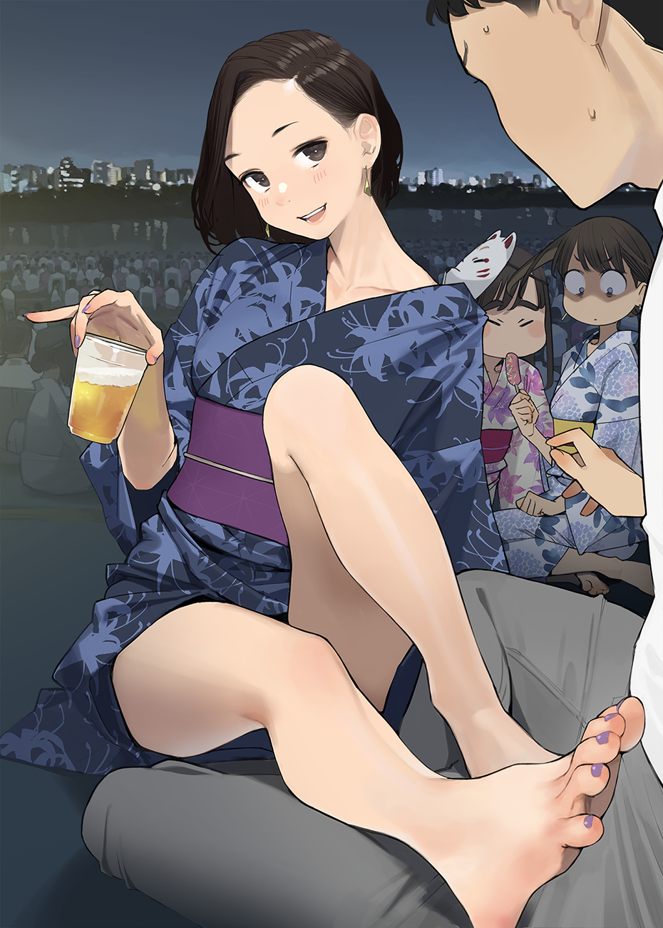 1boy, 3girls, alcohol, barefoot, beer, brown_eyes, brown_hair, collarbone, commentary_request, constricted_pupils, cup, douki-chan_(yomu_(sgt_epper)), douki-kun_(yomu_(sgt_epper)), earrings, eating, faceless, faceless_male, forehead, ganbare_douki-chan, highres, japanese_clothes, jewelry, kimono, kouhai-chan_(yomu_(sgt_epper)), mask, multiple_girls, nail_polish, obi, okuzumi_maiko, pants, purple_nails, sash, shaded_face, shirt, short_hair, surprised, sweat, yomu_(sgt_epper), yukata