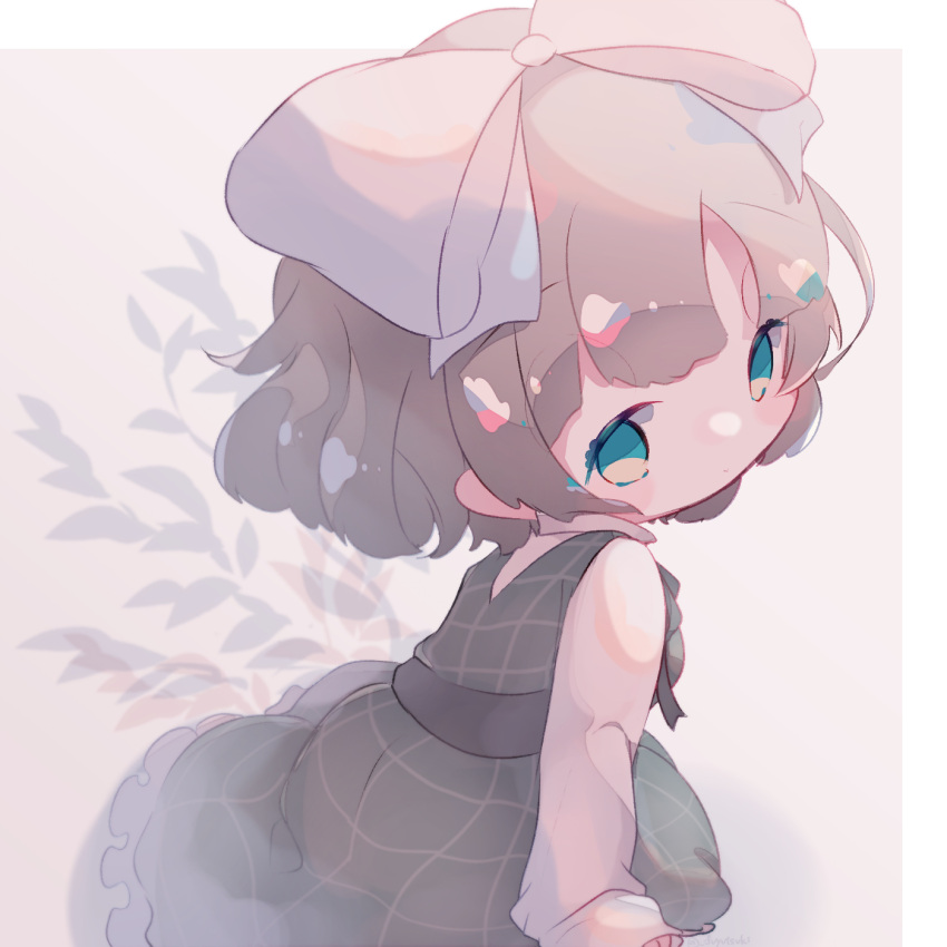 1girl, aqua_eyes, asuka_hina, black_dress, bow, brown_hair, chibi, closed_mouth