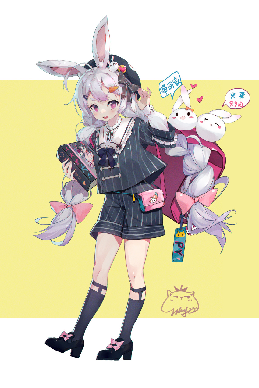 >_<, absurdres, ahoge, animal_ear_fluff, animal_ears, backpack, bag, bangs, beret, black_bow, black_footwear, black_headwear, black_legwear, black_shirt, black_shorts, blush, book, bow, braid, carrot_hair_ornament, chinese_commentary, chinese_text, commentary_request, copyright_request, creature, fang, food-themed_hair_ornament, frilled_shirt_collar, frills, full_body, hair_bow, hair_ornament, hat, high_heels, highres, holding, holding_book, jiujiuyatou_(yayanzz), kneehighs, layered_sleeves, long_hair, long_sleeves, open_mouth, pink_bow, pink_eyes, pinstripe_pattern, pinstripe_shirt, pinstripe_shorts, puffy_long_sleeves, puffy_sleeves, rabbit_ears, shirt, shoes, short_eyebrows, shorts, sideways_glance, signature, silver_hair, simple_background, skin_fang, sock_garters, standing, striped, striped_shirt, thick_eyebrows, translation_request, twin_braids, twintails, two-tone_background, vertical-striped_shirt, vertical-striped_shorts, vertical_stripes, very_long_hair, white_shirt