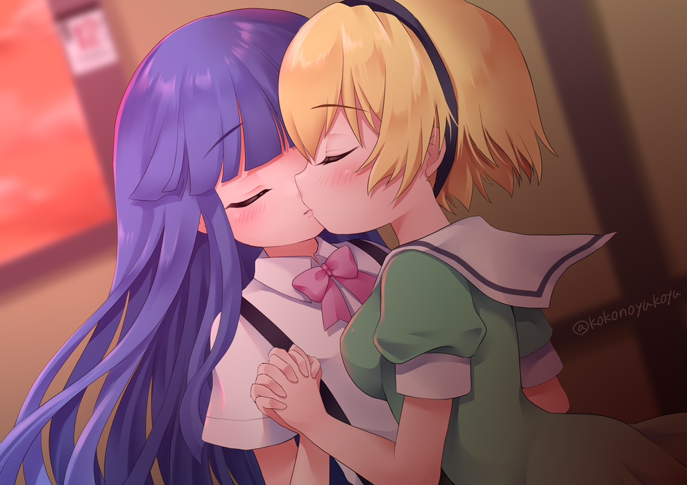 2girls, bangs, black_dress, black_hairband, blonde_hair, blurry, blurry_background, blush, bow, breasts, closed_eyes, collared_shirt, commentary_request, depth_of_field, dress, eyebrows_visible_through_hair, facing_another, furude_rika, hairband, higurashi_no_naku_koro_ni, holding_hands, houjou_satoko, interlocked_fingers, kiss, long_hair, medium_breasts, multiple_girls, nanopai_kakumeikokonoyu, parted_lips, pink_bow, puffy_short_sleeves, puffy_sleeves, purple_hair, sailor_collar, shirt, short_hair, short_sleeves, suspenders, twitter_username, white_sailor_collar, white_shirt, yuri