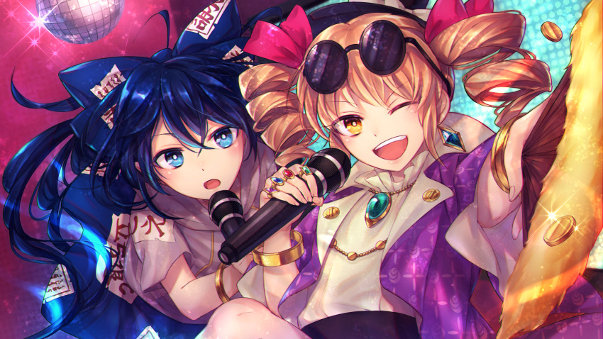 2girls, arm_up, bangs, belt, black_belt, black_headwear, blonde_hair, blue_bow