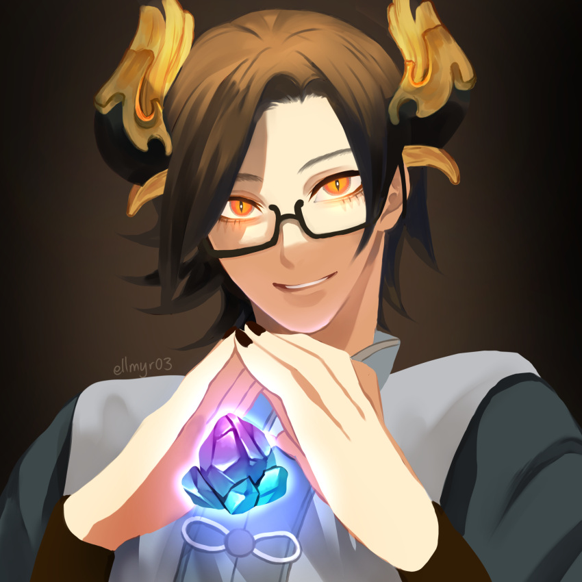 1boy, artist_name, azhdaha_(genshin_impact), bangs, black_nails, brown_background, brown_hair, chinese_clothes, commentary_request, crystal, dragon_horns, ellmyr, floating_card, genshin_impact, glasses, hands_together, highres, horns, open_mouth, parted_bangs, short_hair, simple_background, slit_pupils, smile, solo, yellow_eyes