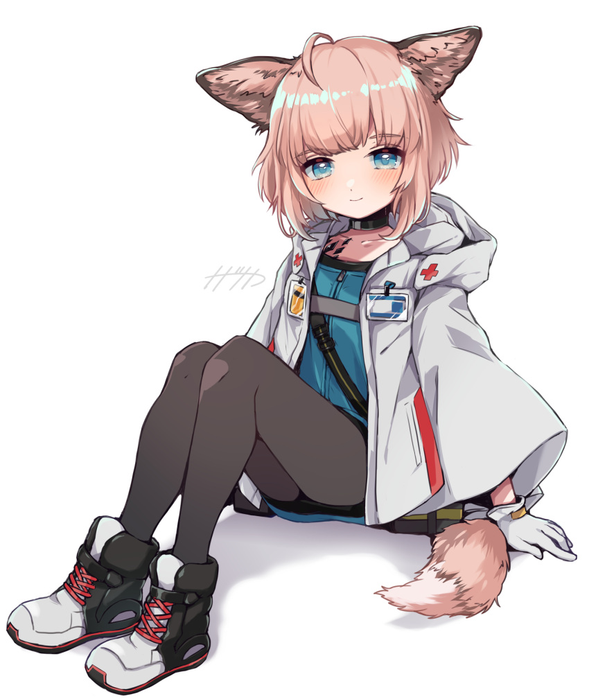 ahoge, animal_ears, arknights, black_footwear, black_legwear, black_shorts, blue_eyes, blue_shirt, blush, brown_hair, fox_ears, fox_girl, fox_tail, full_body, gloves, highres, jacket, knees_up, legwear_under_shorts, looking_at_viewer, nanatsuka, open_clothes, open_jacket, oripathy_lesion_(arknights), pantyhose, shiny, shiny_hair, shirt, shoes, short_hair, shorts, simple_background, sitting, smile, sussurro_(arknights), tail, white_background, white_gloves, white_jacket