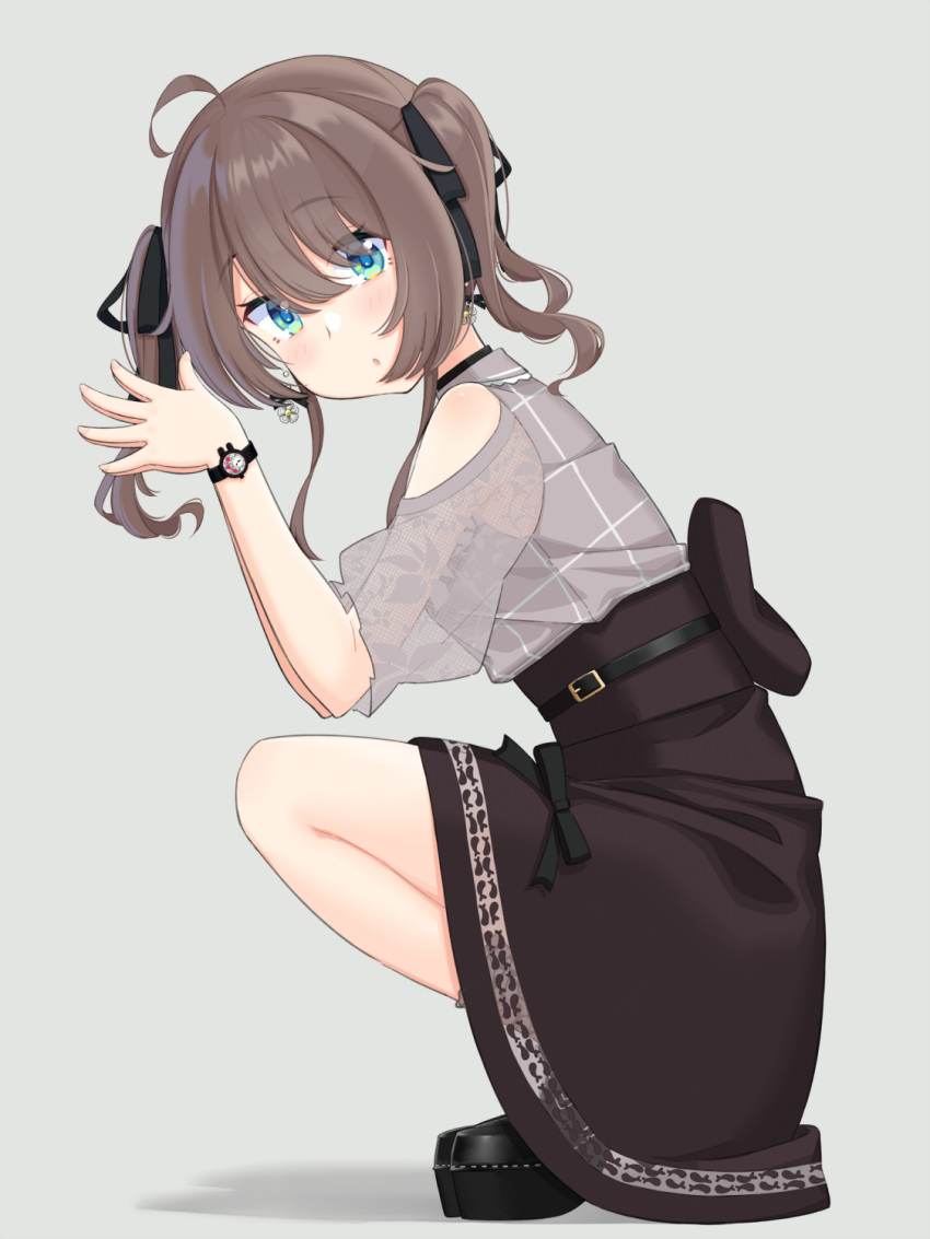 1girl, ahoge, aqua_eyes, bangs, black_choker, black_footwear, black_ribbon, bow_skirt