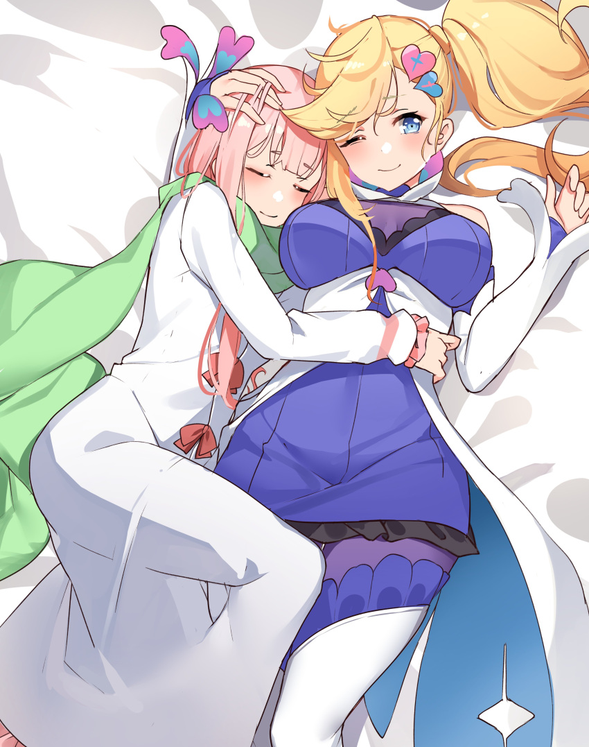 2girls, absurdres, asymmetrical_hair, bangs, bed_sheet, blonde_hair, blue_eyes, breasts