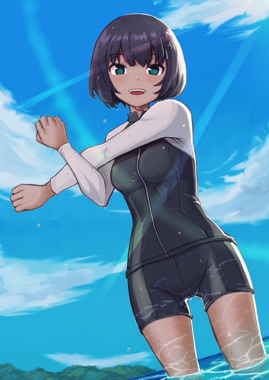 1girl, black_hairband, black_shorts, black_wetsuit, blue_sky, bob_cut, bodysuit, bouhuman, clouds, commentary, commission, green_eyes, hairband, head_tilt, highres, lens_flare, light_blush, looking_at_viewer, looking_down, ocean, original, partially_submerged, raglan_sleeves, rash_guard, reflection, shore, short_hair, shorts, sky, smile, standing, stretch, thigh_gap, upper_teeth, wading, water_drop, wet, wetsuit, white_wetsuit