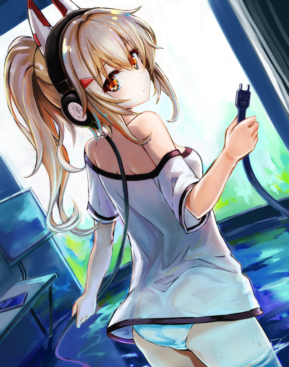 1girl, ass, ayanami_(azur_lane), ayanami_(niconico)_(azur_lane), azur_lane, bangs, blurry, commentary_request