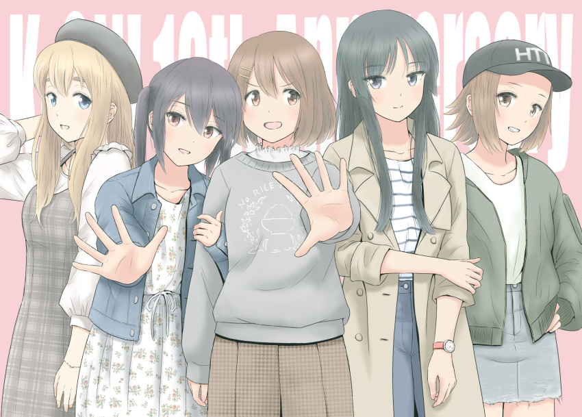 5girls, akiyama_mio, arm_behind_head, baseball_cap, beret, black_hair, blonde_hair, blue_eyes