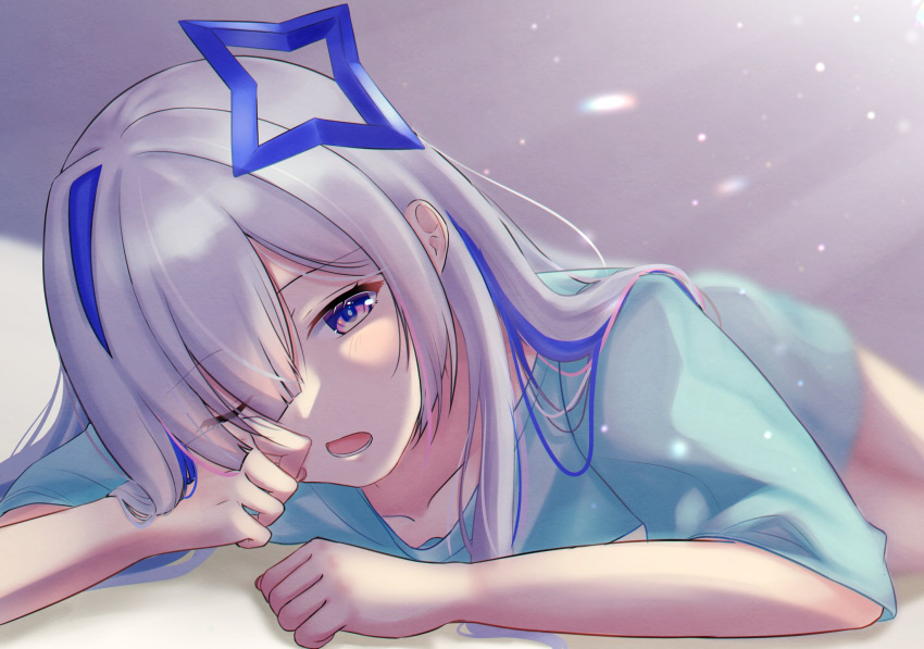 1girl, amane_kanata, angel, asymmetrical_bangs, asymmetrical_hair, bangs, blue_hair, colored_inner_hair, hair_over_one_eye, halo, highres, hololive, long_hair, multicolored_hair, pink_hair, pp_tenshi_t-shirt, rua7, short_hair, silver_hair, single_hair_intake, sleepy, solo, star_halo, streaked_hair, violet_eyes, virtual_youtuber