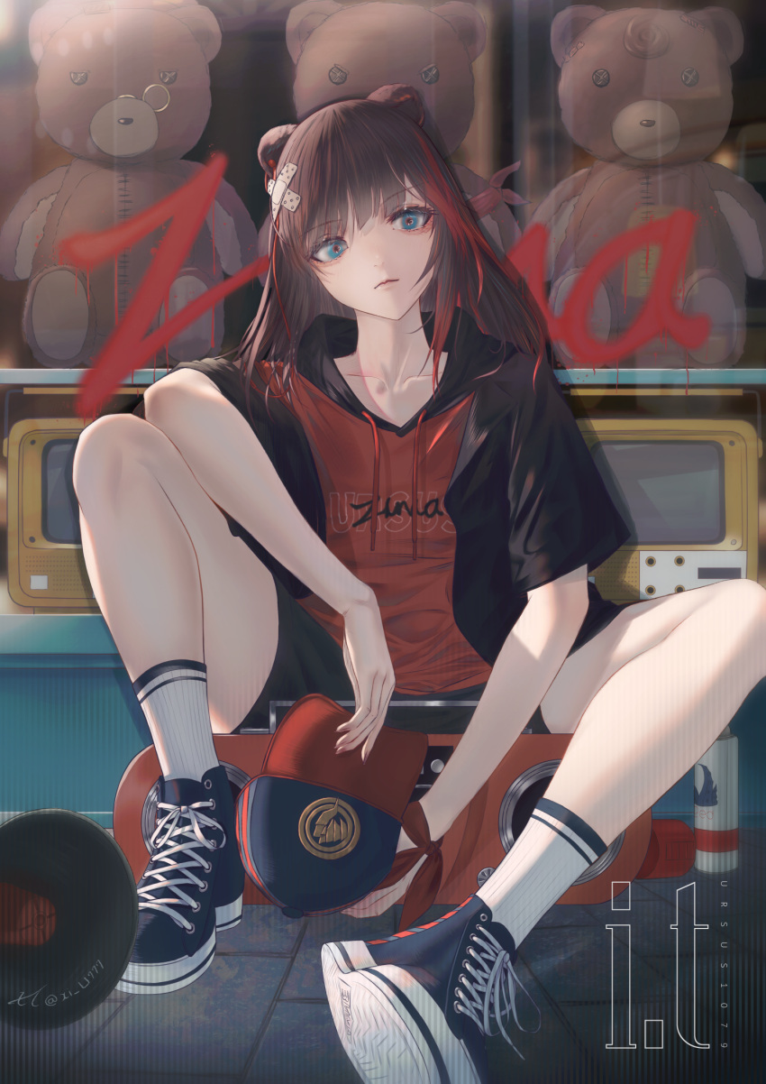 1girl, animal_ears, arknights, bandaid, baseball_cap, bear_ears, black_cardigan, black_footwear, black_headwear, black_shorts, blue_eyes, brown_hair, cardigan, chinese_commentary, closed_mouth, cyrillic_commentary, earphones, hat, hat_removed, head_tilt, headwear_removed, highres, holding, holding_clothes, holding_hat, jacket, knees_up, looking_at_viewer, mixed-language_commentary, official_alternate_costume, open_cardigan, open_clothes, red_shirt, shirt, shorts, sitting, skateboard, stuffed_animal, stuffed_toy, teddy_bear, thighs, white_background, white_legwear, xi-u, zima_(arknights), zima_(ursusio79)_(arknights)