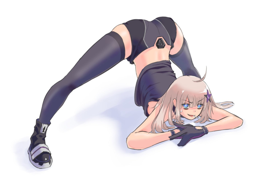1girl, aa-12_(girls'_frontline), ahoge, blue_eyes, doboru_(pixiv20862474), girls_frontline, grey_hair, jack-o'_challenge
