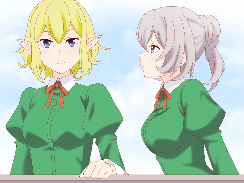 2girls, bad_hands, blonde_hair, blue_eyes, dungeon_ni_deai_wo_motomeru_no_wa_machigatteiru_darou_ka, grey_eyes, grey_hair, hair_up