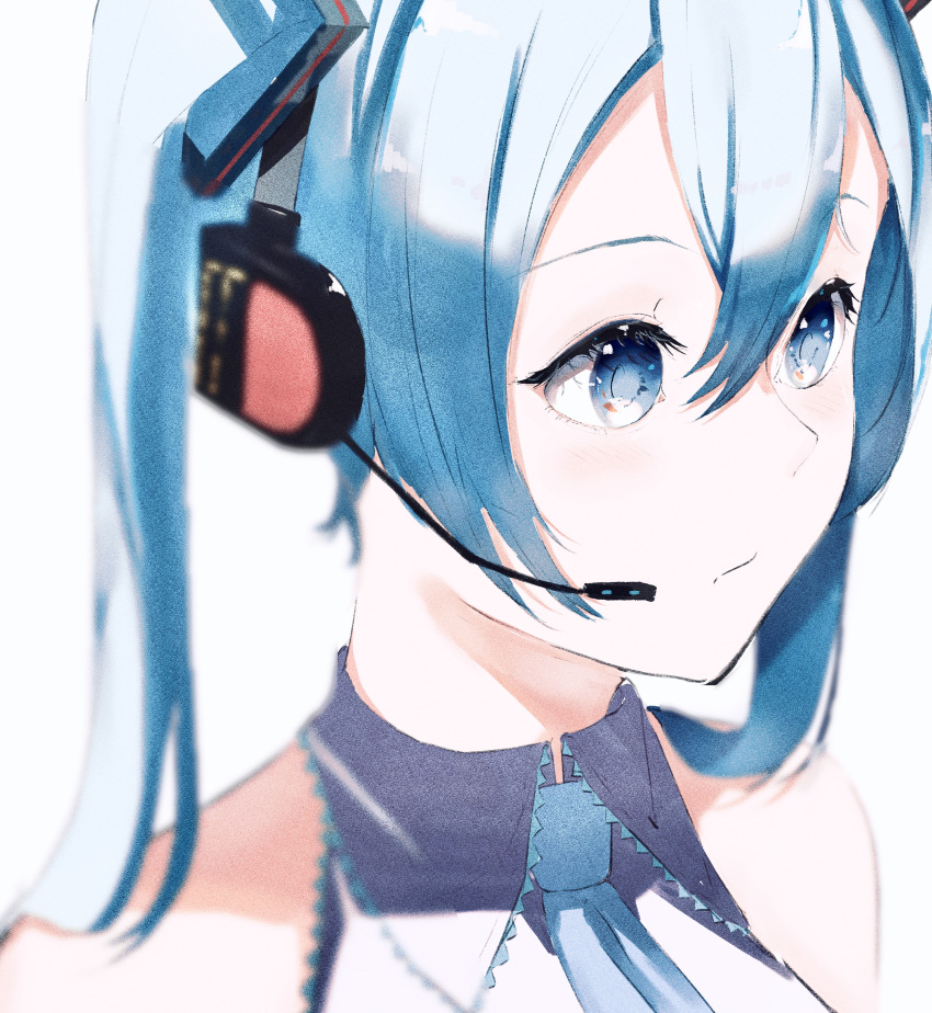 1girl, absurdres, bangs, blue_eyes, blue_hair, blue_neckwear, hair_between_eyes, hatsune_miku, headset, highres, long_hair, microphone, necktie, potetoneko, solo, vocaloid, white_background, wing_collar
