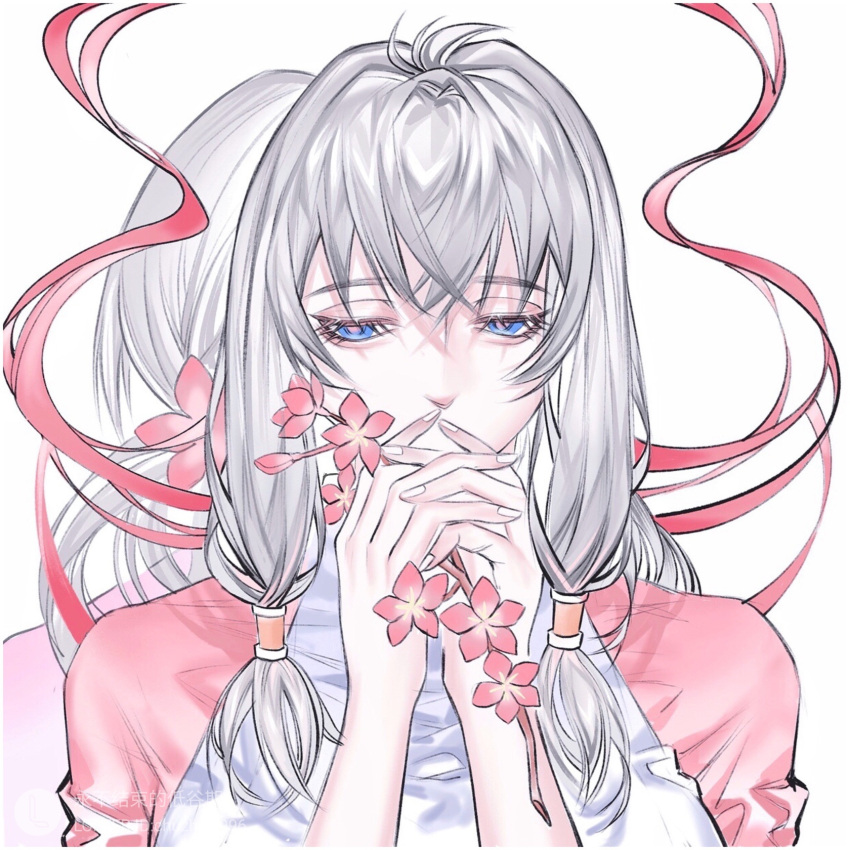 2girls, back-to-back, bloom, bloom_(sky:_children_of_the_light), chuzhuzi996, flower, grey_hair, hair_flower