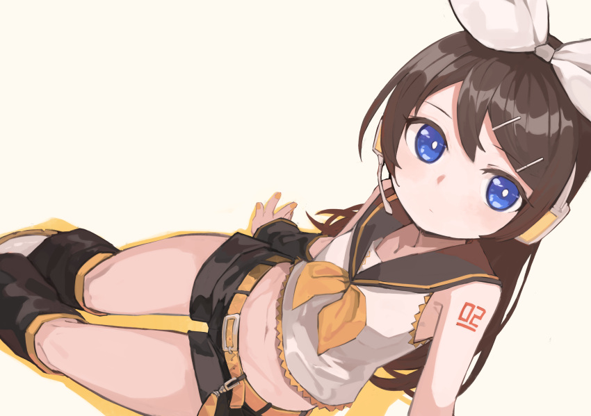 1girl, bangs, bare_shoulders, beige_background, belt, belt_buckle, black_sailor_collar, black_shorts