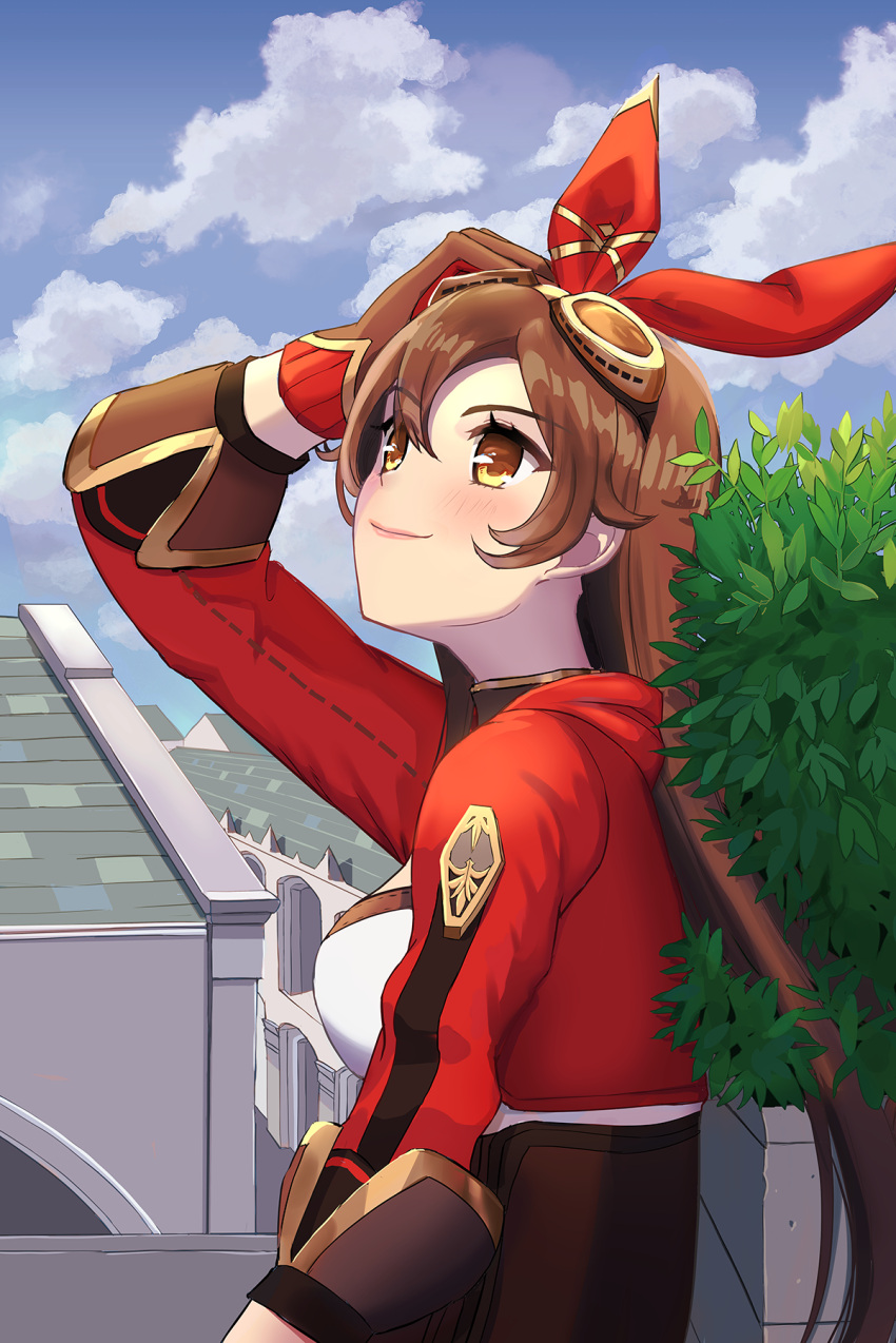 1girl, adjusting_goggles, amber_(genshin_impact), arm_up, bangs, blue_sky, brown_eyes, brown_gloves