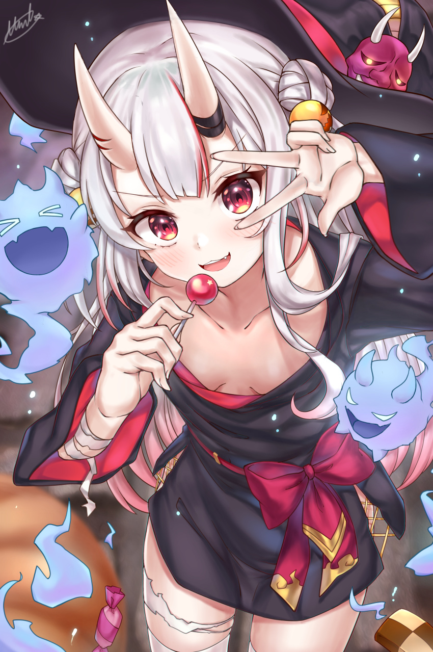>_<, 1girl, :d, absurdres, arm_up, bangs, black_dress, black_headwear