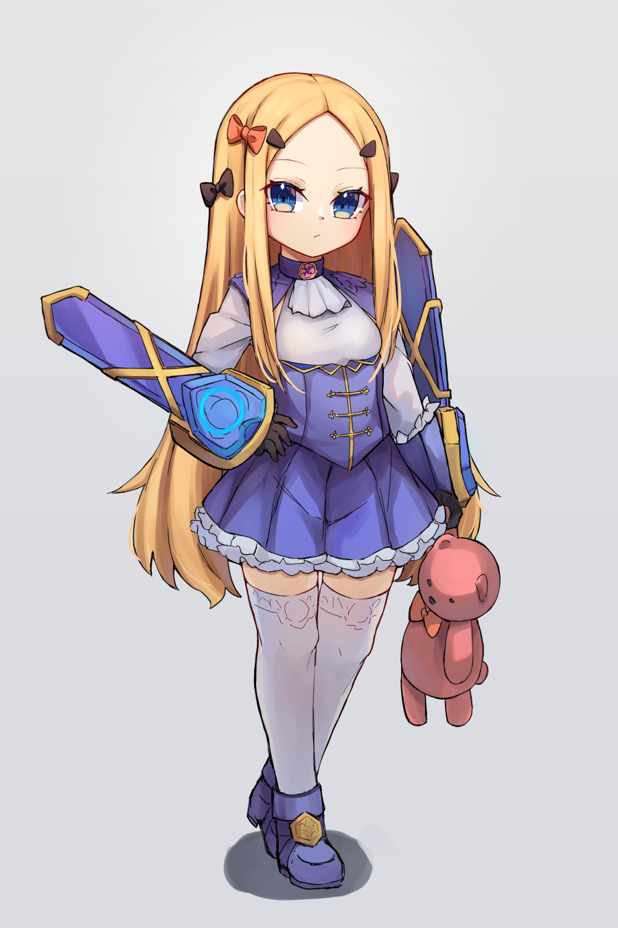 1girl, abigail_williams_(fate), bangs, blonde_hair, blue_dress, blue_eyes, blush, breasts, cosplay, dress, fairy_knight_lancelot_(fate), fairy_knight_lancelot_(fate)_(cosplay), fate/grand_order, fate_(series), forehead, full_body, highres, long_hair, miya_(miyaruta), parted_bangs, revision, small_breasts, stuffed_animal, stuffed_toy, teddy_bear
