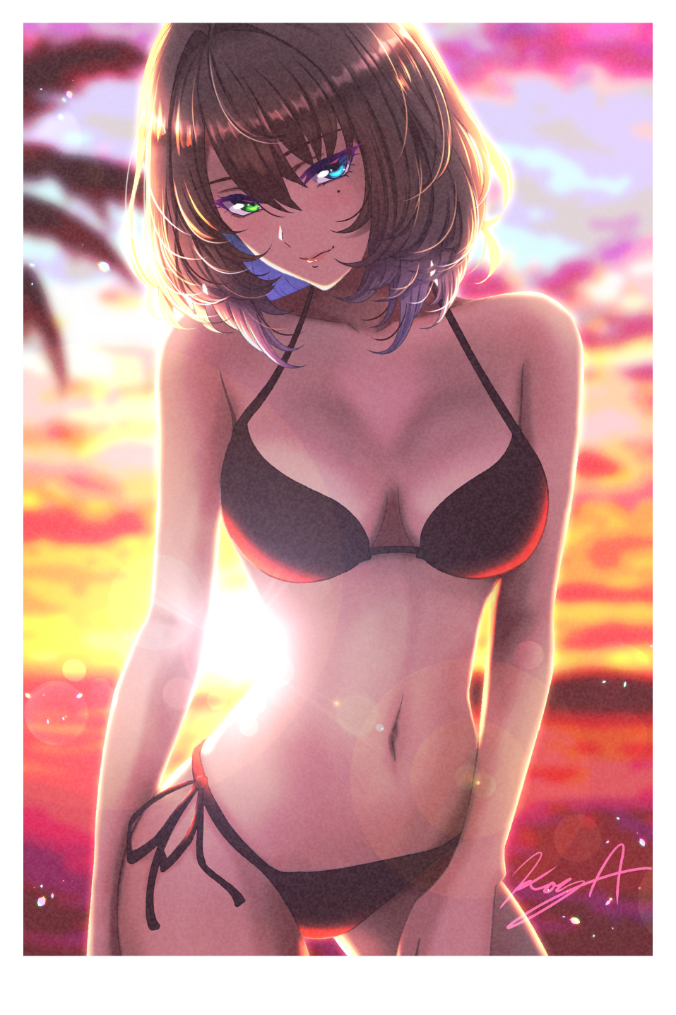 1girl, bikini, black_bikini, blue_eyes, blurry, blurry_background, bob_cut, border, breasts, breasts_apart, cowboy_shot, depth_of_field, green_eyes, green_hair, hair_between_eyes, halterneck, head_tilt, heterochromia, highres, idolmaster, idolmaster_cinderella_girls, koya_(koya_x_00), lens_flare, light_smile, looking_at_viewer, medium_breasts, midriff, mole, mole_under_eye, navel, out_of_frame, outdoors, palm_tree, picture_(object), side-tie_bikini, signature, solo, sunlight, sunset, swimsuit, takagaki_kaede, tree, white_border