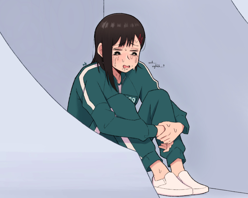 1girl, ?, alternate_costume, alternate_hairstyle, black_eyes, black_hair, chainsaw_man, english_text, fetal_position, green_jacket, green_pants, hair_ornament, hairclip, higashiyama_kobeni, highres, hugging_own_legs, jacket, knees_up, leg_lock, mole, mole_under_eye, mole_under_mouth, multicolored_clothes, multicolored_jacket, multiple_moles, nekonbini, nervous, numbered, open_mouth, pants, parody, shoes, short_hair, sitting, solo, squid_game, sweat, sweating_profusely, track_pants, track_suit, two-tone_jacket