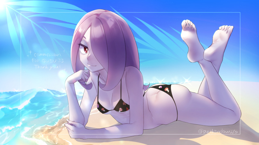 1girl, alternate_costume, arikindows10, artist_name, ass, beach, bikini, black_bikini, breasts, bright_pupils, closed_mouth, commission, crossed_legs, day, english_text, food_print, hair_over_one_eye, light_purple_hair, little_witch_academia, long_hair, looking_at_viewer, lying, mushroom_print, ocean, on_stomach, outdoors, pale_skin, red_eyes, sand, small_breasts, smile, solo, string_bikini, sucy_manbavaran, sunlight, swimsuit, twitter_username, water, white_pupils
